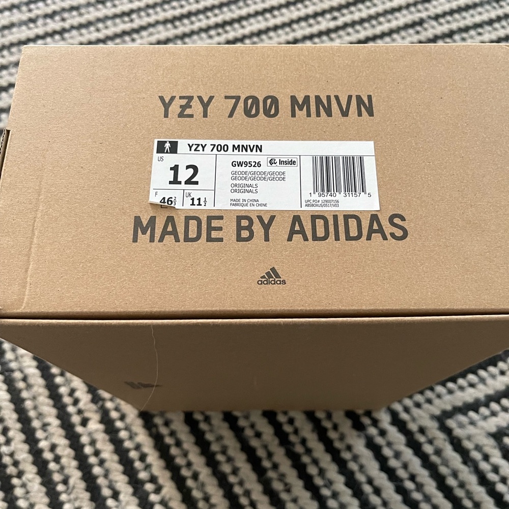Yeezy Boots 700